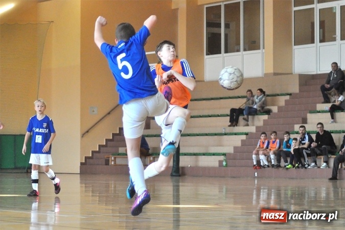 Zdjęcie w galerii na portalu naszraciborz.pl: Młodziki Unii Racibórz IV wygrały ligę halową wiadomości z regionu