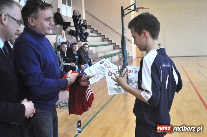 Zdjęcie w galerii na portalu naszraciborz.pl: Młodziki Unii Racibórz IV wygrały ligę halową wiadomości z regionu