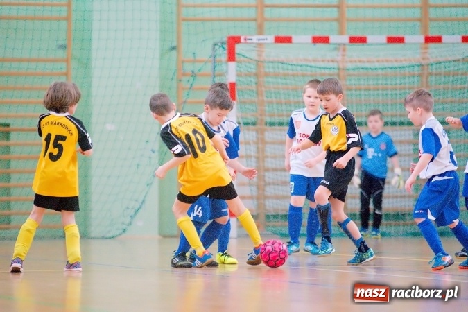 Zdjęcie w galerii na portalu naszraciborz.pl: Zimowa Liga Halowa: Ostatnia kolejka zmagań żaków wiadomości z regionu
