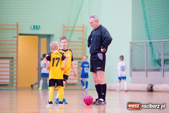 Zdjęcie w galerii na portalu naszraciborz.pl: Zimowa Liga Halowa: Ostatnia kolejka zmagań żaków wiadomości z regionu