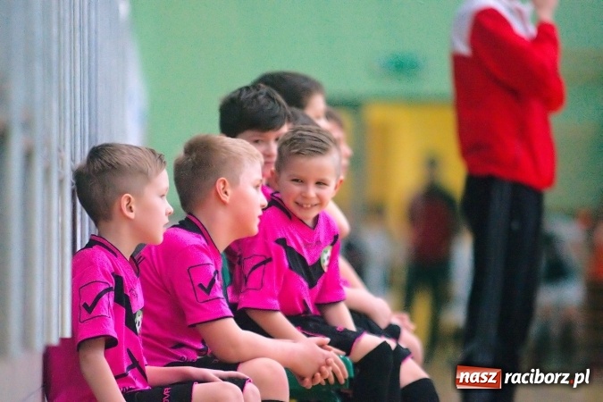 Zdjęcie w galerii na portalu naszraciborz.pl: Zimowa Liga Halowa: Ostatnia kolejka zmagań żaków wiadomości z regionu