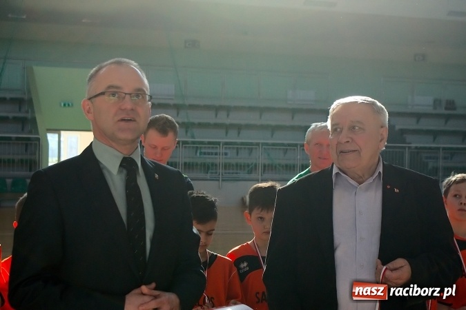 Zdjęcie w galerii na portalu naszraciborz.pl: Zimowa Liga Halowa: Ostatnia kolejka zmagań żaków wiadomości z regionu