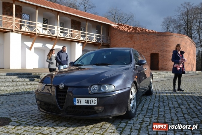 Zdjęcie w galerii na portalu naszraciborz.pl: Zlot miłośników Alf Romeo na zamku za nami wiadomości z regionu