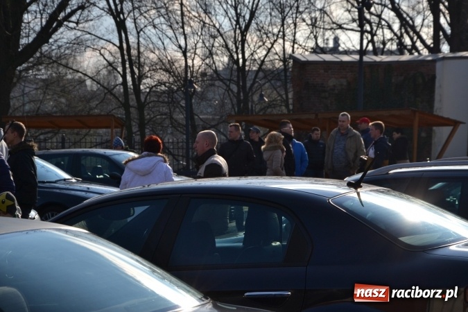 Zdjęcie w galerii na portalu naszraciborz.pl: Zlot miłośników Alf Romeo na zamku za nami wiadomości z regionu