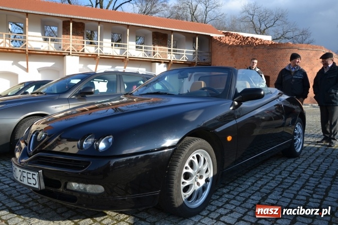 Zdjęcie w galerii na portalu naszraciborz.pl: Zlot miłośników Alf Romeo na zamku za nami wiadomości z regionu