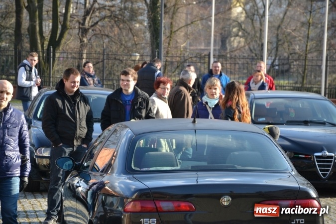 Zdjęcie w galerii na portalu naszraciborz.pl: Zlot miłośników Alf Romeo na zamku za nami wiadomości z regionu