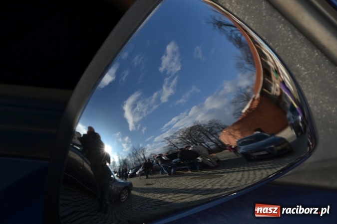 Zdjęcie w galerii na portalu naszraciborz.pl: Zlot miłośników Alf Romeo na zamku za nami wiadomości z regionu