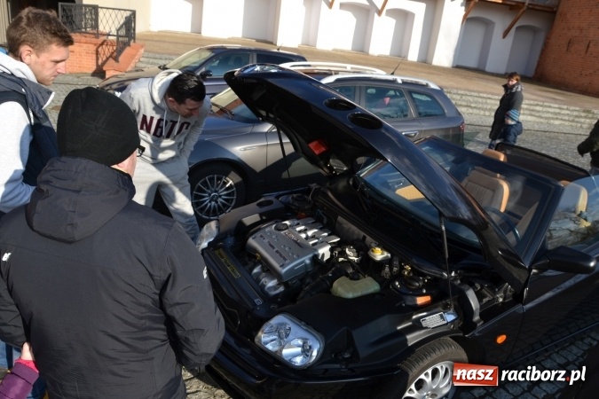 Zdjęcie w galerii na portalu naszraciborz.pl: Zlot miłośników Alf Romeo na zamku za nami wiadomości z regionu