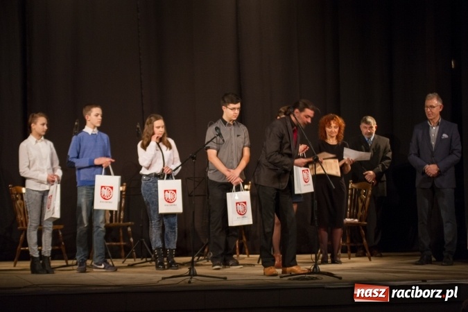 Zdjęcie w galerii na portalu naszraciborz.pl: Finał raciborskich obchodów Narodowego Dnia Pamięci Żołnierzy Wyklętych wiadomości z regionu