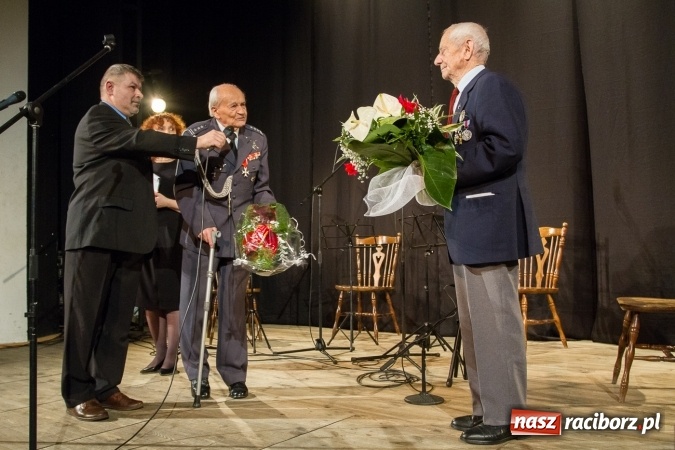 Zdjęcie w galerii na portalu naszraciborz.pl: Finał raciborskich obchodów Narodowego Dnia Pamięci Żołnierzy Wyklętych wiadomości z regionu