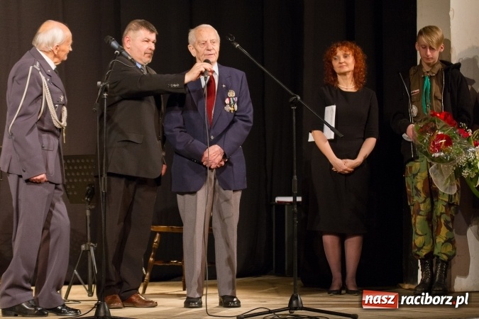 Zdjęcie w galerii na portalu naszraciborz.pl: Finał raciborskich obchodów Narodowego Dnia Pamięci Żołnierzy Wyklętych wiadomości z regionu