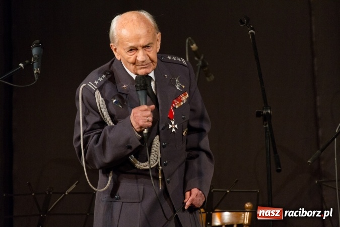 Zdjęcie w galerii na portalu naszraciborz.pl: Finał raciborskich obchodów Narodowego Dnia Pamięci Żołnierzy Wyklętych wiadomości z regionu
