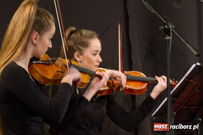 Zdjęcie w galerii na portalu naszraciborz.pl: Finał raciborskich obchodów Narodowego Dnia Pamięci Żołnierzy Wyklętych wiadomości z regionu