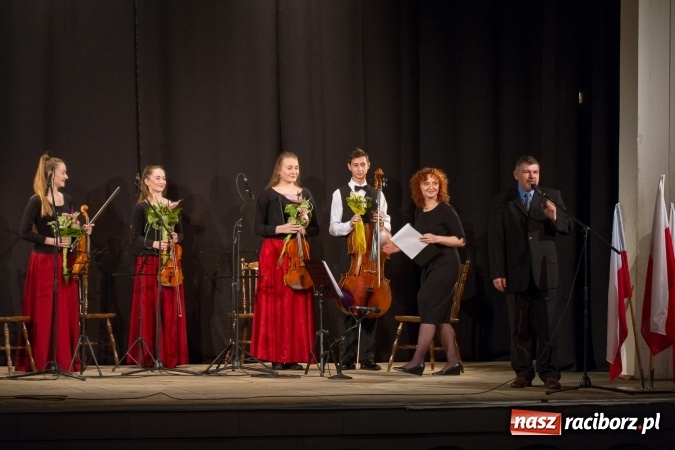 Zdjęcie w galerii na portalu naszraciborz.pl: Finał raciborskich obchodów Narodowego Dnia Pamięci Żołnierzy Wyklętych wiadomości z regionu