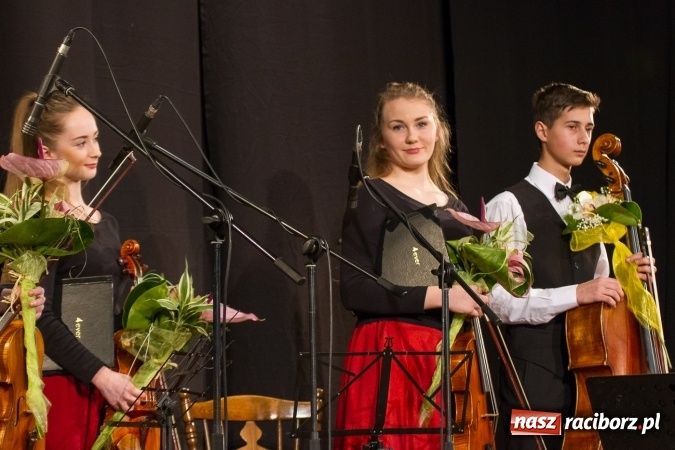 Zdjęcie w galerii na portalu naszraciborz.pl: Finał raciborskich obchodów Narodowego Dnia Pamięci Żołnierzy Wyklętych wiadomości z regionu