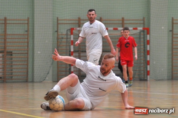 Zdjęcie w galerii na portalu naszraciborz.pl: Mat-Bruk po zwycięstwie w barażu nad IC Team zostaje w I lidze wiadomości z regionu