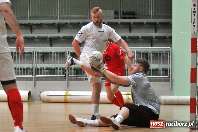 Zdjęcie w galerii na portalu naszraciborz.pl: Mat-Bruk po zwycięstwie w barażu nad IC Team zostaje w I lidze wiadomości z regionu