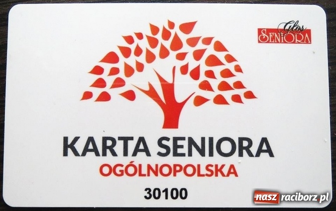 Zdjęcie w galerii na portalu naszraciborz.pl: Studenci UTW z Kuźni Raciborskiej z Ogólnopolską Kartą Seniora  wiadomości z regionu