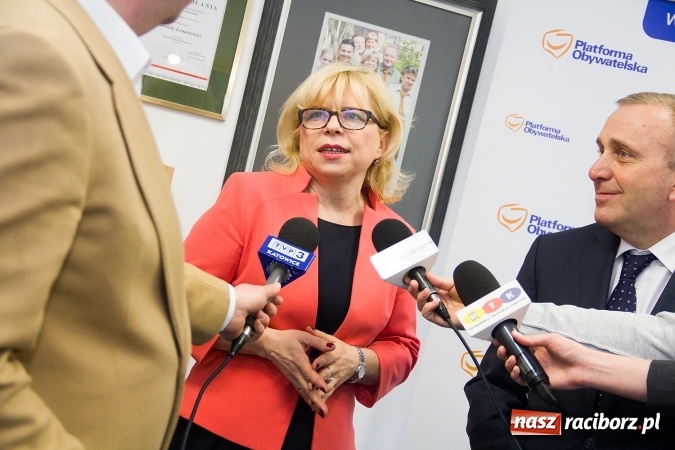 Zdjęcie w galerii na portalu naszraciborz.pl: Oficjalnie otwarcie biura poselskiego Gabrieli Lenartowicz z udziałem Grzegorza Schetyny i samorządowc&oacute;w z regionu wiadomości z regionu