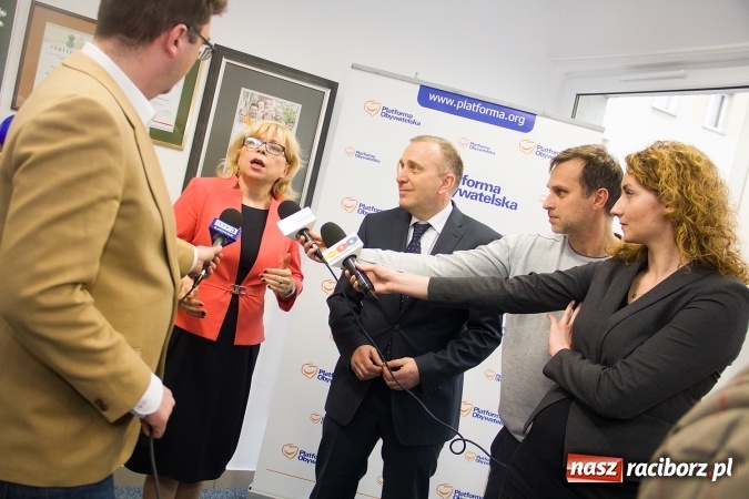 Zdjęcie w galerii na portalu naszraciborz.pl: Oficjalnie otwarcie biura poselskiego Gabrieli Lenartowicz z udziałem Grzegorza Schetyny i samorządowc&oacute;w z regionu wiadomości z regionu