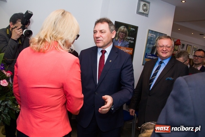 Zdjęcie w galerii na portalu naszraciborz.pl: Oficjalnie otwarcie biura poselskiego Gabrieli Lenartowicz z udziałem Grzegorza Schetyny i samorządowc&oacute;w z regionu wiadomości z regionu