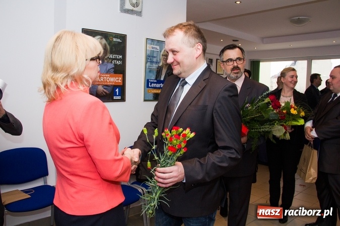 Zdjęcie w galerii na portalu naszraciborz.pl: Oficjalnie otwarcie biura poselskiego Gabrieli Lenartowicz z udziałem Grzegorza Schetyny i samorządowc&oacute;w z regionu wiadomości z regionu