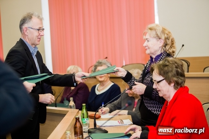Zdjęcie w galerii na portalu naszraciborz.pl: Wczoraj odbyło się I posiedzenie Rady Seniorów Miasta Raciborza II kadencji wiadomości z regionu