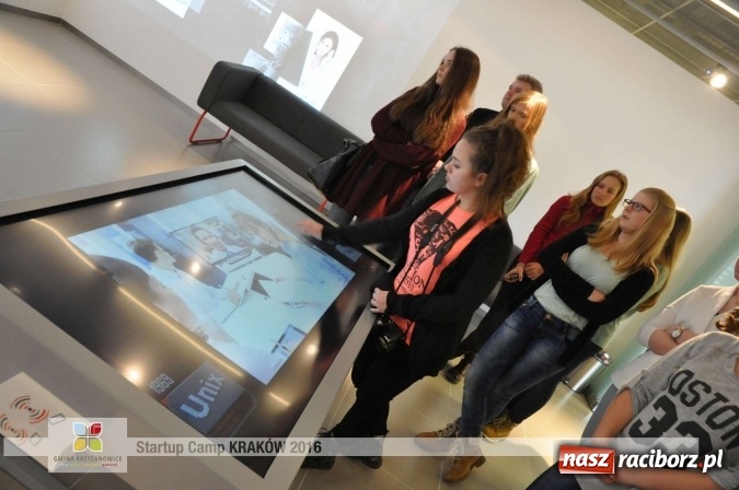 Zdjęcie w galerii na portalu naszraciborz.pl: Młodzież z gminy Krzyżanowice, Raciborza oraz powiatowych Centrów Kształcenia Zawodowego i Ustawicznego wzięła udział w StartUp Camp w Krakowie wiadomości z regionu
