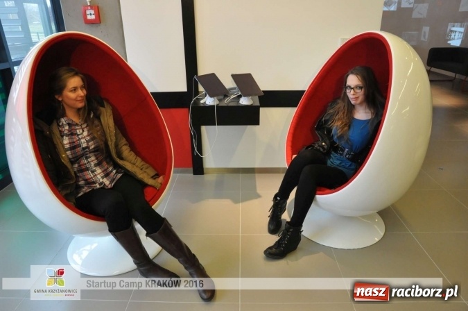 Zdjęcie w galerii na portalu naszraciborz.pl: Młodzież z gminy Krzyżanowice, Raciborza oraz powiatowych Centrów Kształcenia Zawodowego i Ustawicznego wzięła udział w StartUp Camp w Krakowie wiadomości z regionu