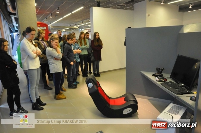 Zdjęcie w galerii na portalu naszraciborz.pl: Młodzież z gminy Krzyżanowice, Raciborza oraz powiatowych Centrów Kształcenia Zawodowego i Ustawicznego wzięła udział w StartUp Camp w Krakowie wiadomości z regionu