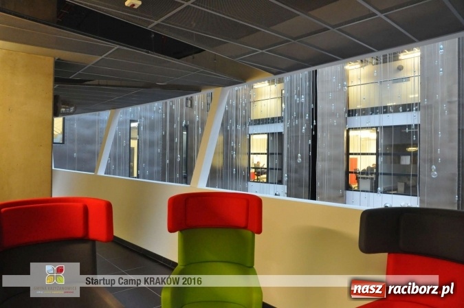 Zdjęcie w galerii na portalu naszraciborz.pl: Młodzież z gminy Krzyżanowice, Raciborza oraz powiatowych Centrów Kształcenia Zawodowego i Ustawicznego wzięła udział w StartUp Camp w Krakowie wiadomości z regionu