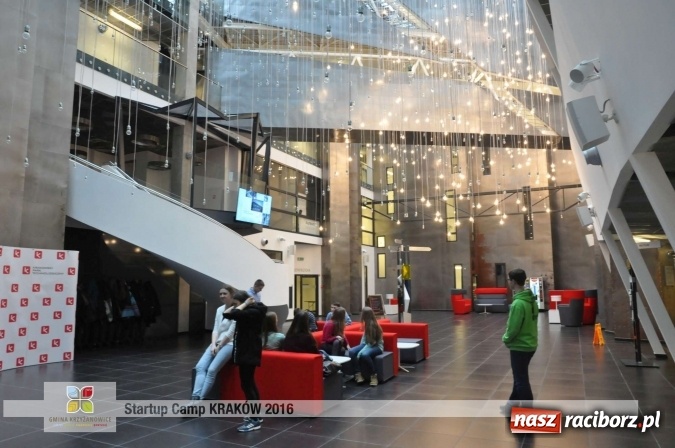 Zdjęcie w galerii na portalu naszraciborz.pl: Młodzież z gminy Krzyżanowice, Raciborza oraz powiatowych Centrów Kształcenia Zawodowego i Ustawicznego wzięła udział w StartUp Camp w Krakowie wiadomości z regionu