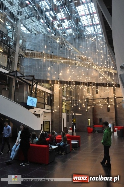 Zdjęcie w galerii na portalu naszraciborz.pl: Młodzież z gminy Krzyżanowice, Raciborza oraz powiatowych Centrów Kształcenia Zawodowego i Ustawicznego wzięła udział w StartUp Camp w Krakowie wiadomości z regionu