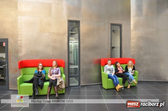 Zdjęcie w galerii na portalu naszraciborz.pl: Młodzież z gminy Krzyżanowice, Raciborza oraz powiatowych Centrów Kształcenia Zawodowego i Ustawicznego wzięła udział w StartUp Camp w Krakowie wiadomości z regionu