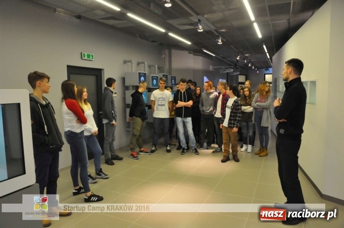 Zdjęcie w galerii na portalu naszraciborz.pl: Młodzież z gminy Krzyżanowice, Raciborza oraz powiatowych Centrów Kształcenia Zawodowego i Ustawicznego wzięła udział w StartUp Camp w Krakowie wiadomości z regionu