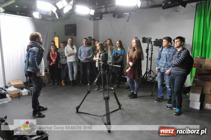 Zdjęcie w galerii na portalu naszraciborz.pl: Młodzież z gminy Krzyżanowice, Raciborza oraz powiatowych Centrów Kształcenia Zawodowego i Ustawicznego wzięła udział w StartUp Camp w Krakowie wiadomości z regionu