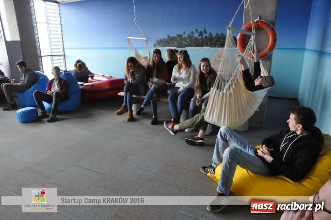 Zdjęcie w galerii na portalu naszraciborz.pl: Młodzież z gminy Krzyżanowice, Raciborza oraz powiatowych Centrów Kształcenia Zawodowego i Ustawicznego wzięła udział w StartUp Camp w Krakowie wiadomości z regionu