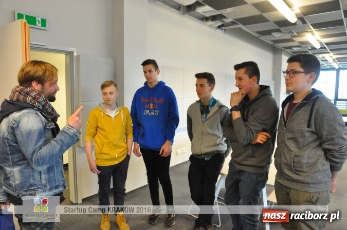 Zdjęcie w galerii na portalu naszraciborz.pl: Młodzież z gminy Krzyżanowice, Raciborza oraz powiatowych Centrów Kształcenia Zawodowego i Ustawicznego wzięła udział w StartUp Camp w Krakowie wiadomości z regionu