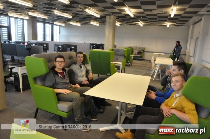 Zdjęcie w galerii na portalu naszraciborz.pl: Młodzież z gminy Krzyżanowice, Raciborza oraz powiatowych Centrów Kształcenia Zawodowego i Ustawicznego wzięła udział w StartUp Camp w Krakowie wiadomości z regionu
