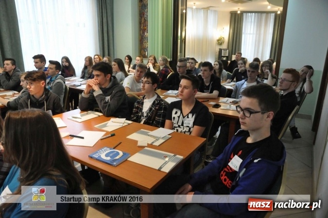 Zdjęcie w galerii na portalu naszraciborz.pl: Młodzież z gminy Krzyżanowice, Raciborza oraz powiatowych Centrów Kształcenia Zawodowego i Ustawicznego wzięła udział w StartUp Camp w Krakowie wiadomości z regionu