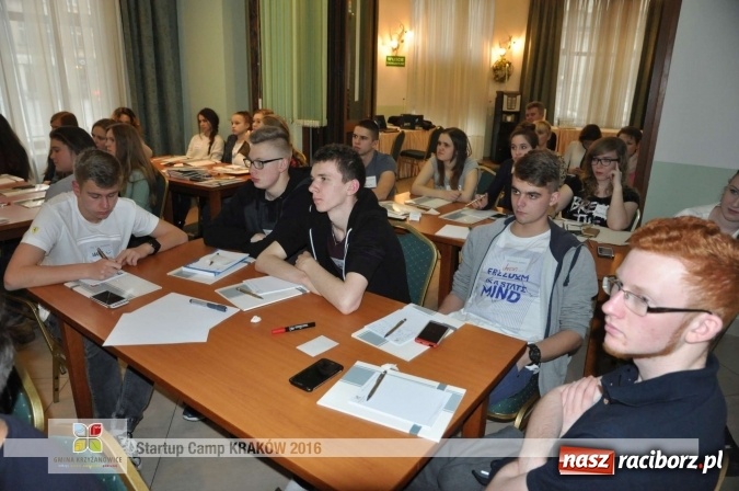 Zdjęcie w galerii na portalu naszraciborz.pl: Młodzież z gminy Krzyżanowice, Raciborza oraz powiatowych Centrów Kształcenia Zawodowego i Ustawicznego wzięła udział w StartUp Camp w Krakowie wiadomości z regionu
