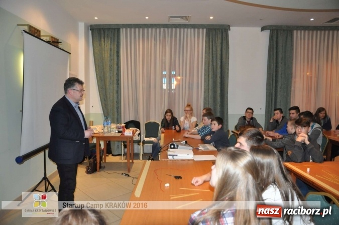 Zdjęcie w galerii na portalu naszraciborz.pl: Młodzież z gminy Krzyżanowice, Raciborza oraz powiatowych Centrów Kształcenia Zawodowego i Ustawicznego wzięła udział w StartUp Camp w Krakowie wiadomości z regionu
