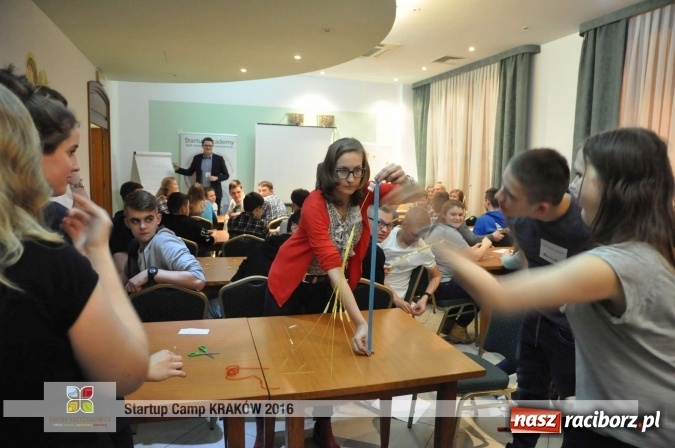 Zdjęcie w galerii na portalu naszraciborz.pl: Młodzież z gminy Krzyżanowice, Raciborza oraz powiatowych Centrów Kształcenia Zawodowego i Ustawicznego wzięła udział w StartUp Camp w Krakowie wiadomości z regionu