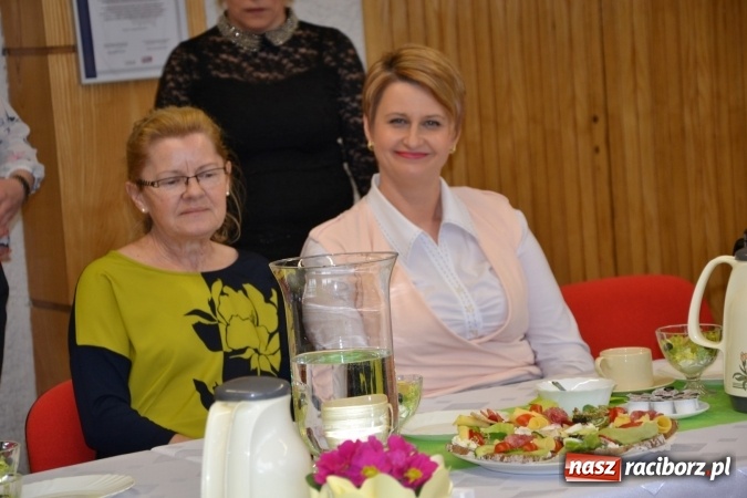 Zdjęcie w galerii na portalu naszraciborz.pl: Spotkanie z okazji Dnia Kobiet w Urzędzie Gminy Krzyżanowice  wiadomości z regionu