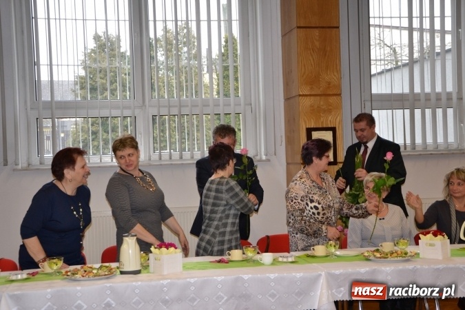Zdjęcie w galerii na portalu naszraciborz.pl: Spotkanie z okazji Dnia Kobiet w Urzędzie Gminy Krzyżanowice  wiadomości z regionu