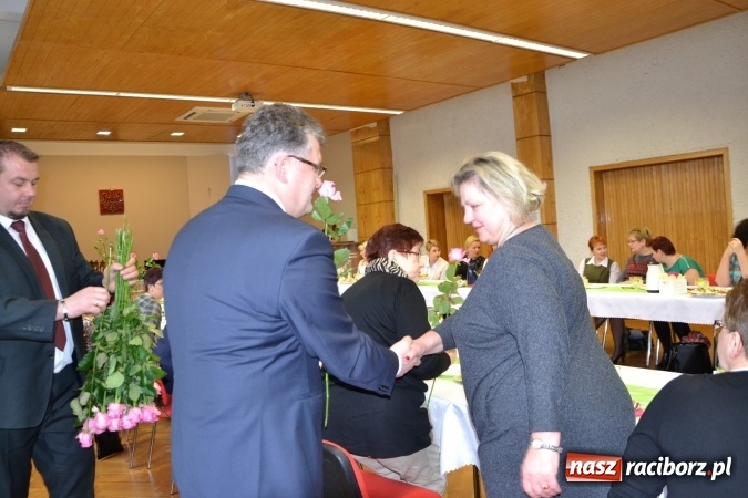 Zdjęcie w galerii na portalu naszraciborz.pl: Spotkanie z okazji Dnia Kobiet w Urzędzie Gminy Krzyżanowice  wiadomości z regionu