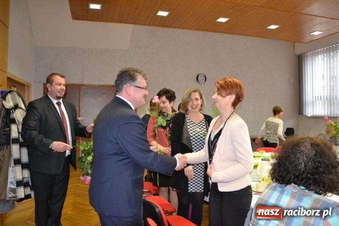 Zdjęcie w galerii na portalu naszraciborz.pl: Spotkanie z okazji Dnia Kobiet w Urzędzie Gminy Krzyżanowice  wiadomości z regionu