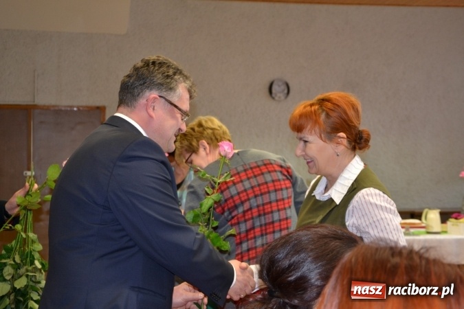 Zdjęcie w galerii na portalu naszraciborz.pl: Spotkanie z okazji Dnia Kobiet w Urzędzie Gminy Krzyżanowice  wiadomości z regionu