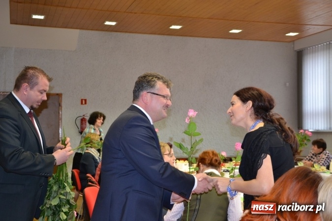 Zdjęcie w galerii na portalu naszraciborz.pl: Spotkanie z okazji Dnia Kobiet w Urzędzie Gminy Krzyżanowice  wiadomości z regionu
