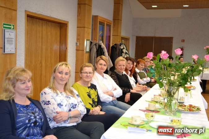Zdjęcie w galerii na portalu naszraciborz.pl: Spotkanie z okazji Dnia Kobiet w Urzędzie Gminy Krzyżanowice  wiadomości z regionu
